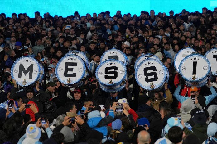 El curioso origen de 10 de las canciones de cancha más famosas: el hit más temido por los jugadores