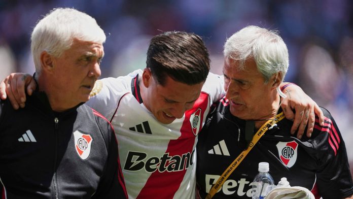 Malas noticias para River: se confirmó la lesión de Sebastián Driussi, que podría dejarlo afuera del Superclásico ante Boca