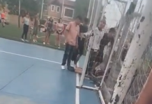 Brutal pelea en Merlo: un joven le pegó una patada en la cabeza a otro cuando estaba en el piso y lo dejó inconsciente