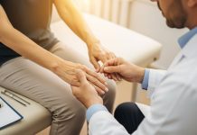 Condenaron a un kinesiólogo por abusar de tres pacientes y fue inhabilitado a ejercer la profesión