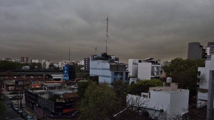 Cuándo llegan las lluvias al AMBA: anticipan tormentas fuertes y un marcado descenso de temperatura