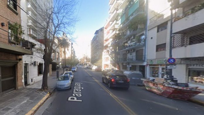 El ataque de un viudo negro en Palermo: con dos cómplices, golpearon, apuñalaron y robaron a un hombre en su departamento