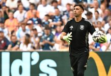 El gigante de Europa que está tras los pasos del Dibu Martínez para ganar la Champions League