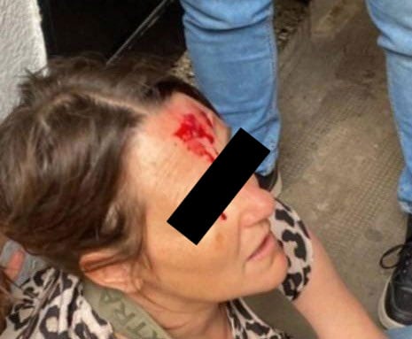 Estudiantes, padres y personal del Colegio Normal 2 de La Plata realizaron una protesta tras el ataque de un ex alumno