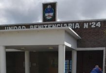 Investigan la violenta muerte de un cadete de la Policía en un penal de Florencio Varela: hay cinco penitenciarios detenidos