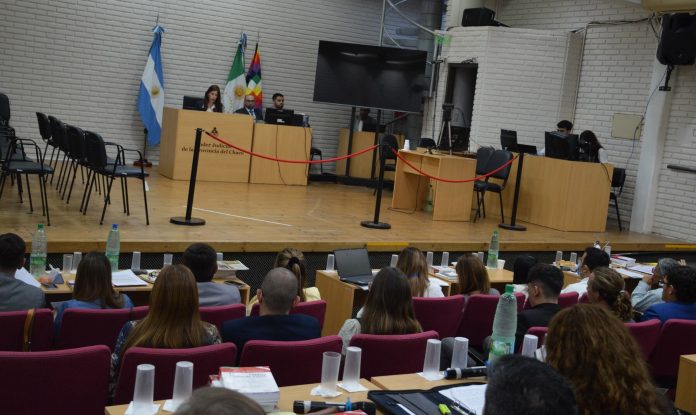 Juicio por el femicidio de Cecilia Strzyzowski: qué contaron el ex de la víctima y la mujer que vio arañado a César Sena