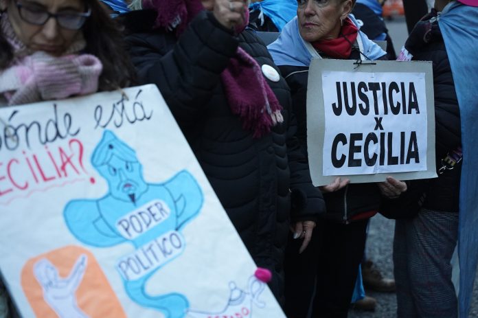 “La dejaron en cenizas”: el fiscal pidió que declaren culpable al clan Sena y al resto de acusados por el femicidio de Cecilia Strzyzowski