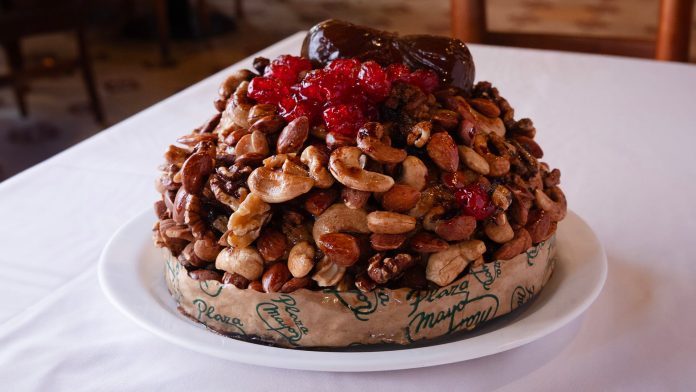 La esquina que es templo del pan dulce, conquista con recetas que bajaron de los barcos y cuenta una historia familiar