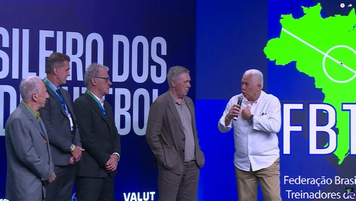 “Lo avergonzaron”: el incómodo momento que vivió Ancelotti por una feroz crítica de una leyenda de Brasil