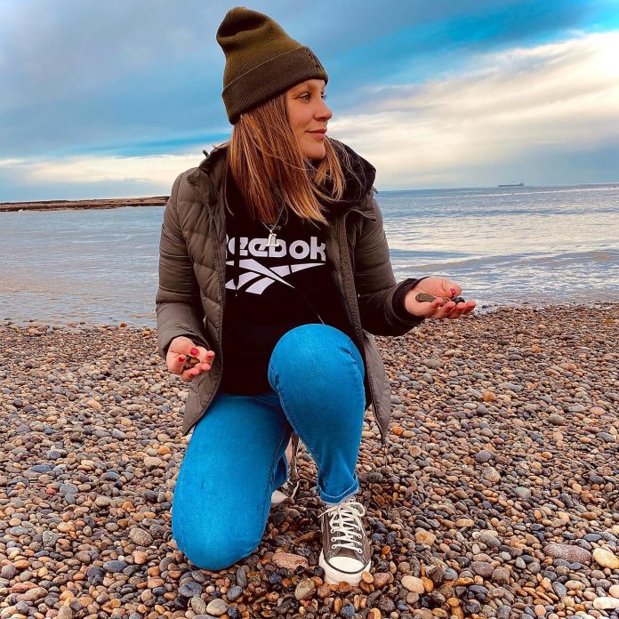 Quién era la periodista que murió en Mar del Plata tras caer de un acantilado