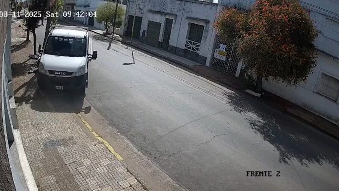 Un camionero chocó y mató a un motociclista durante una discusión de tránsito en Azul