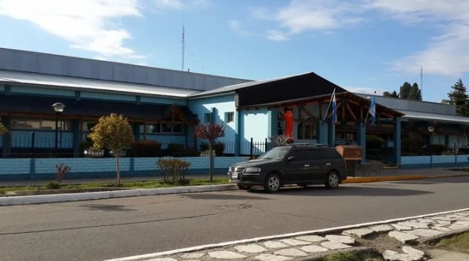 Un nene de dos años se salvó de milagro tras inhalar alcohol puro en un hospital de Neuquén: la madre denunció mala praxis