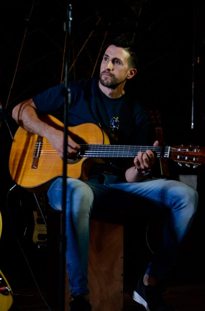 Fue campeón con el River de Ramón Díaz, jugó en Europa y ahora tiene una escuela de música en un pequeño pueblo: “Una magia inexplicable”