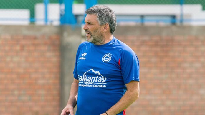 La extraña razón por la que un entrenador argentino dirigirá a la selección de Perú por un partido