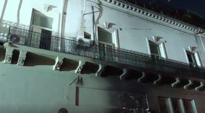 Un contenedor se prendió fuego en el barrio de Monserrat y las llamas alcanzaron a un local: hubo 18 evacuados