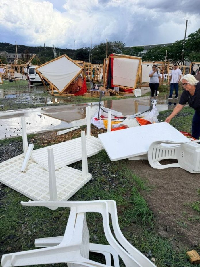 Un temporal de lluvia, granizo y viento azotó Catamarca y obligó a suspender un festival de gastronomía
