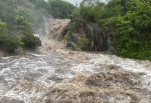 Granizo y crecida de arroyos: otro temporal azotó a Córdoba y suspendieron la noche del Festival de Jesús María
