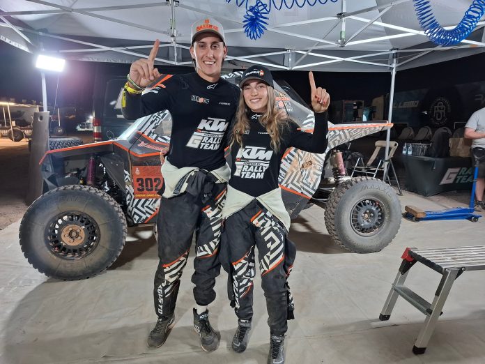 Hizo motocross, equitación y sorprendió ganando en el Dakar: quién es la joven piloto del bombero voluntario argentino