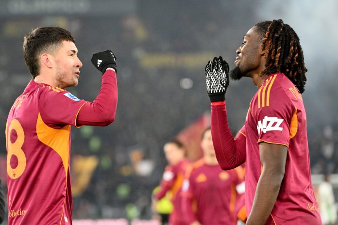 La actuación estelar de Matías Soulé con un gol y una asistencia en la victoria de la Roma ante Sassuolo