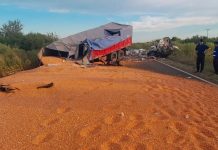 Accidente fatal en Ruta 6: un joven de 23 años perdió la vida en un choque entre dos camiones