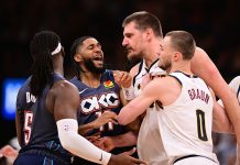El ataque de furia de Nikola Jokic tras recibir una falta descalificadora: expulsión y abucheos en Thunder-Nuggets