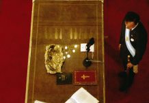 “Vaya adelante con la reconciliación”: la noche en la que la Iglesia avaló los indultos de Menem a Videla y Firmenich