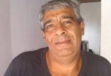 Buscan a un hombre acusado de asesinar a puñaladas a su padrastro por no darle dinero para comprar drogas