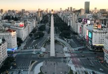 Cerati, Nisman y Strassera: qué calles, esquinas y estaciones de subte podrían cambiar de nombre en la Ciudad de Buenos Aires