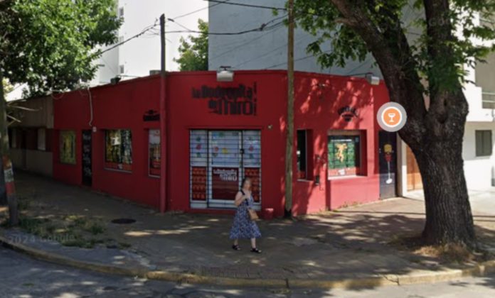 Robaron en una vinoteca en La Plata: se llevaron dinero y varias botellas de alcohol