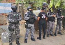 Rosario: encontraron más de 400 dosis de cocaína, dinero en efectivo, celulares y motos