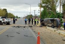 Tragedia en Neuquén: dos policías murieron en un choque frontal en el acceso a la ciudad de Plaza Huincul