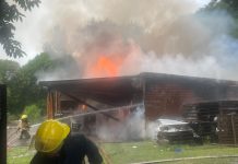 Un rayo cayó sobre una casa de Córdoba y desató un feroz incendio que arrasó con la propiedad