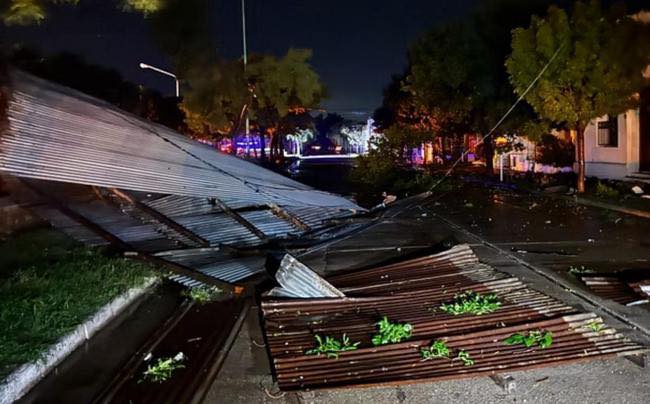 Voladura de techos y árboles caídos: un temporal provocó destrozos en el sur de Córdoba