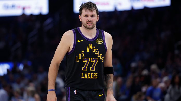 El tratamiento con “múltiples inyecciones” de Luka Doncic para recuperarse de su lesión y jugar los playoffs de la NBA con los Lakers