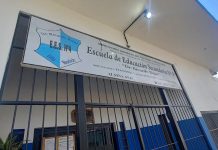 Una adolescente apuñaló en el cuello a un compañero en la puerta de una escuela en San Martín