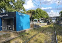 Una adolescente dio a luz con ayuda de ChatGPT y su novio la ayudó a abandonarla en Ezpeleta