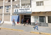 Un hombre murió embestido por un caballo y otro perdió la vida al caer de su moto tras chocar con un perro