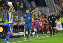 “¡Hasta mi mamá me pide que lo eche!”: el presidente de Rosario Central respaldó la continuidad de Almirón con un curioso discurso