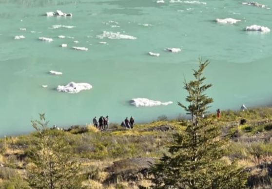 Multaron a un grupo de turistas brasileños por ingresar a un sector protegido del Parque Nahuel Huapi