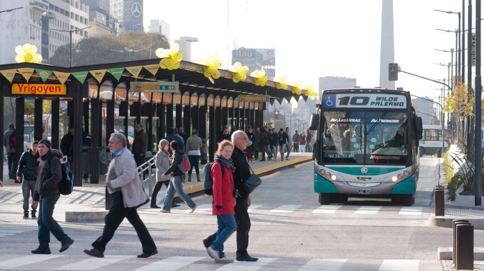 Cómo funcionarán los servicios de transporte público en el AMBA durante la final del Mundial entre Argentina y España