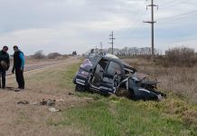Un camión se cruzó de carril y chocó de frente contra una camioneta en La Pampa: murió un joven de 25 años
