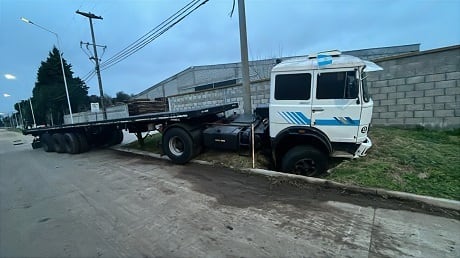 Un hombre murió atropellado por su propio camión mientras intentaba arreglarlo