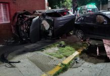 Choque y vuelco en Flores: atropelló a una familia que caminaba por la calle y hay una mujer en grave estado