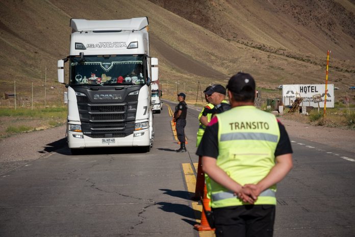 Comenzó el cruce masivo de turistas argentinos hacia Chile: más de tres horas de espera en el paso fronterizo