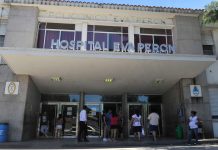 Detuvieron a un hombre por balear a un grupo de chicos porque hacían ruido: hay una adolescente herida