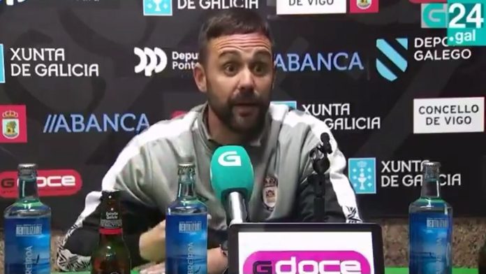 El video que escandaliza al fútbol europeo: acusan a un entrenador de golpear a un periodista discapacitado