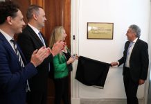 Inauguraron un espacio en la Casa Rosada en homenaje a Víctor Bugge, el histórico fotógrafo presidencial