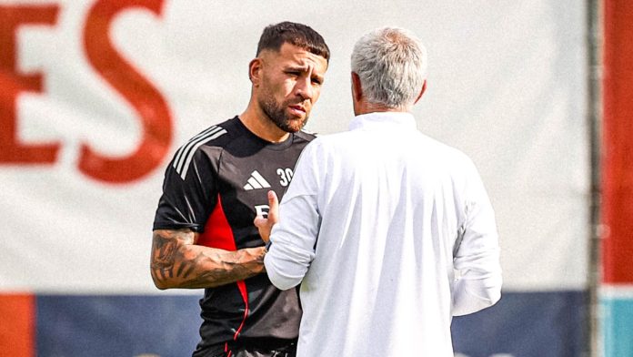 La tajante postura de José Mourinho ante el interés de Barcelona por Nicolás Otamendi