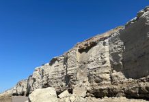 Se derrumbó un acantilado en Las Grutas: qué deberán hacer los turistas ante del debilitamiento de las estructuras rocosas