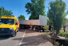 Tragedia Mendoza: se desprendió el acoplado de un camión y mató a un joven que circulaba en moto